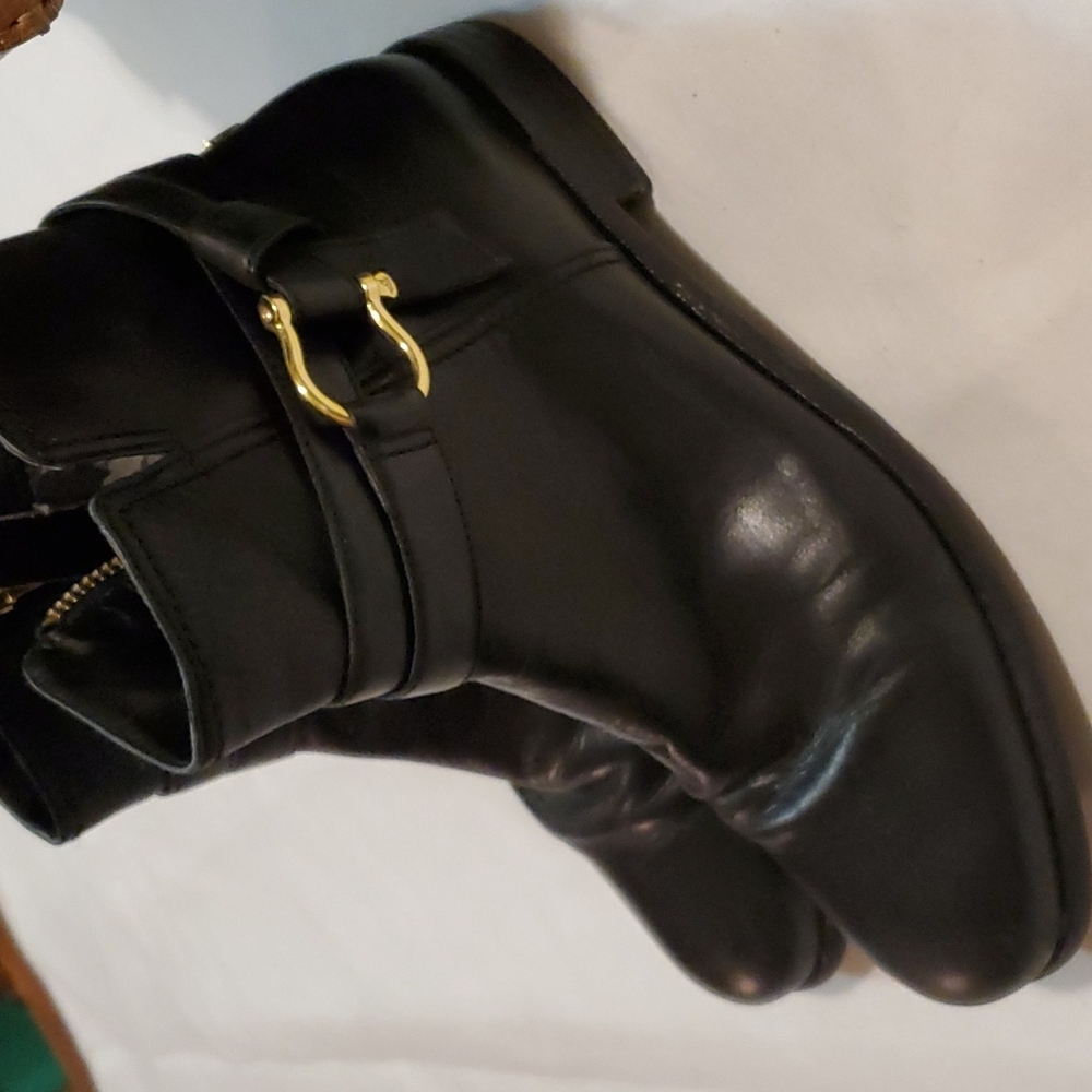 Ankle boots